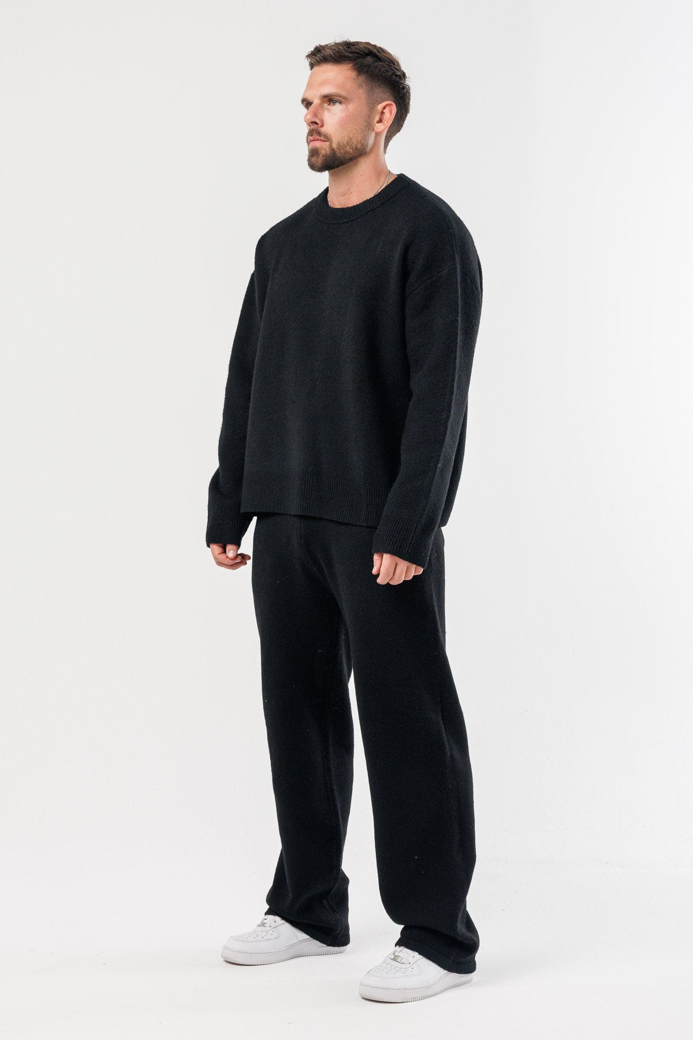 KNIT SWEATER - BLACK