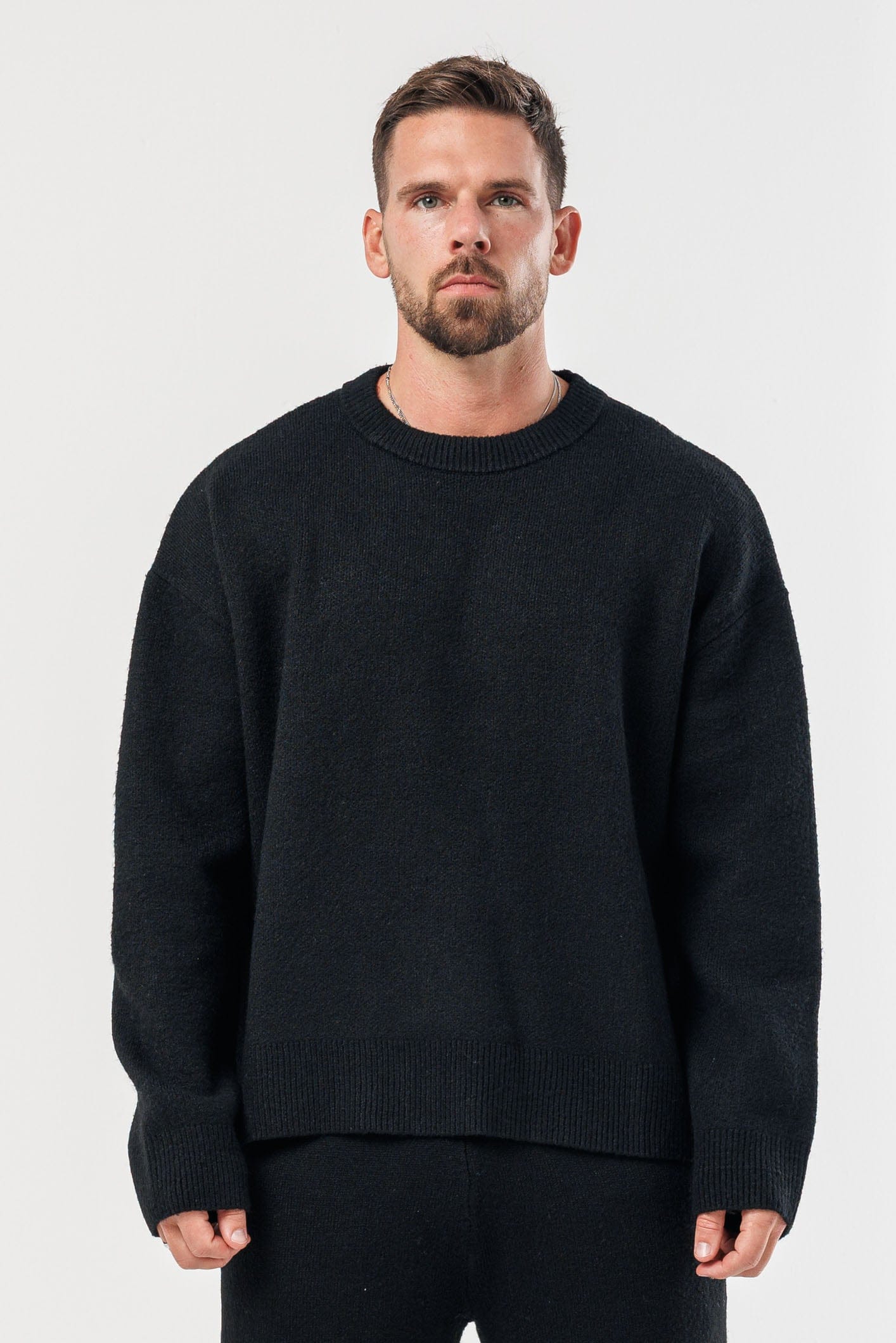 KNIT SWEATER - BLACK